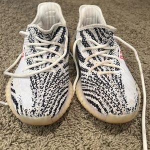 Yeezy US 7 men and 9 women